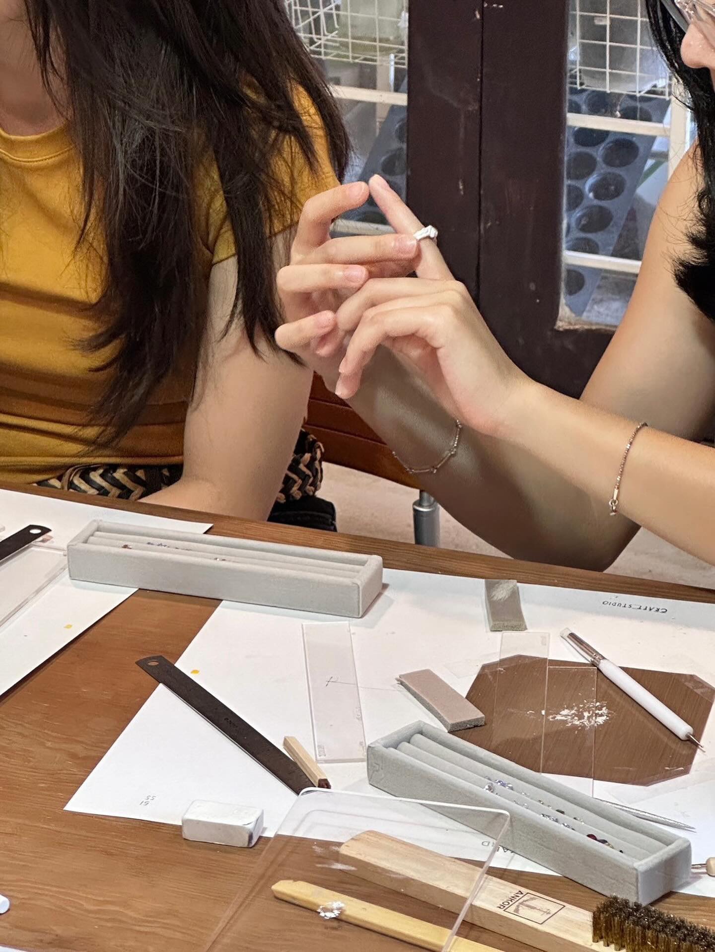 670E1C52-76FB-4735-AC09-151D27781A39